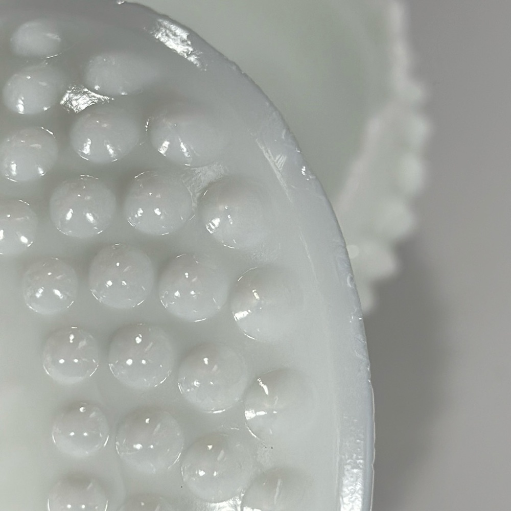 Vintage Fenton Hobnail - Milk glass Dish with Lid - Picture 12 of 17